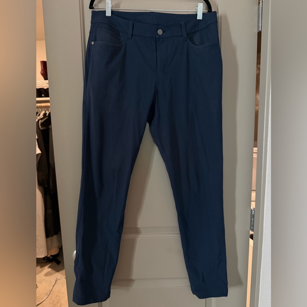 Lululemon ABC Slim Fit 5 pocket pant True Navy 33”W 34”L